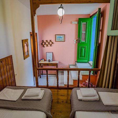 Symi Garden Studios Luaran gambar