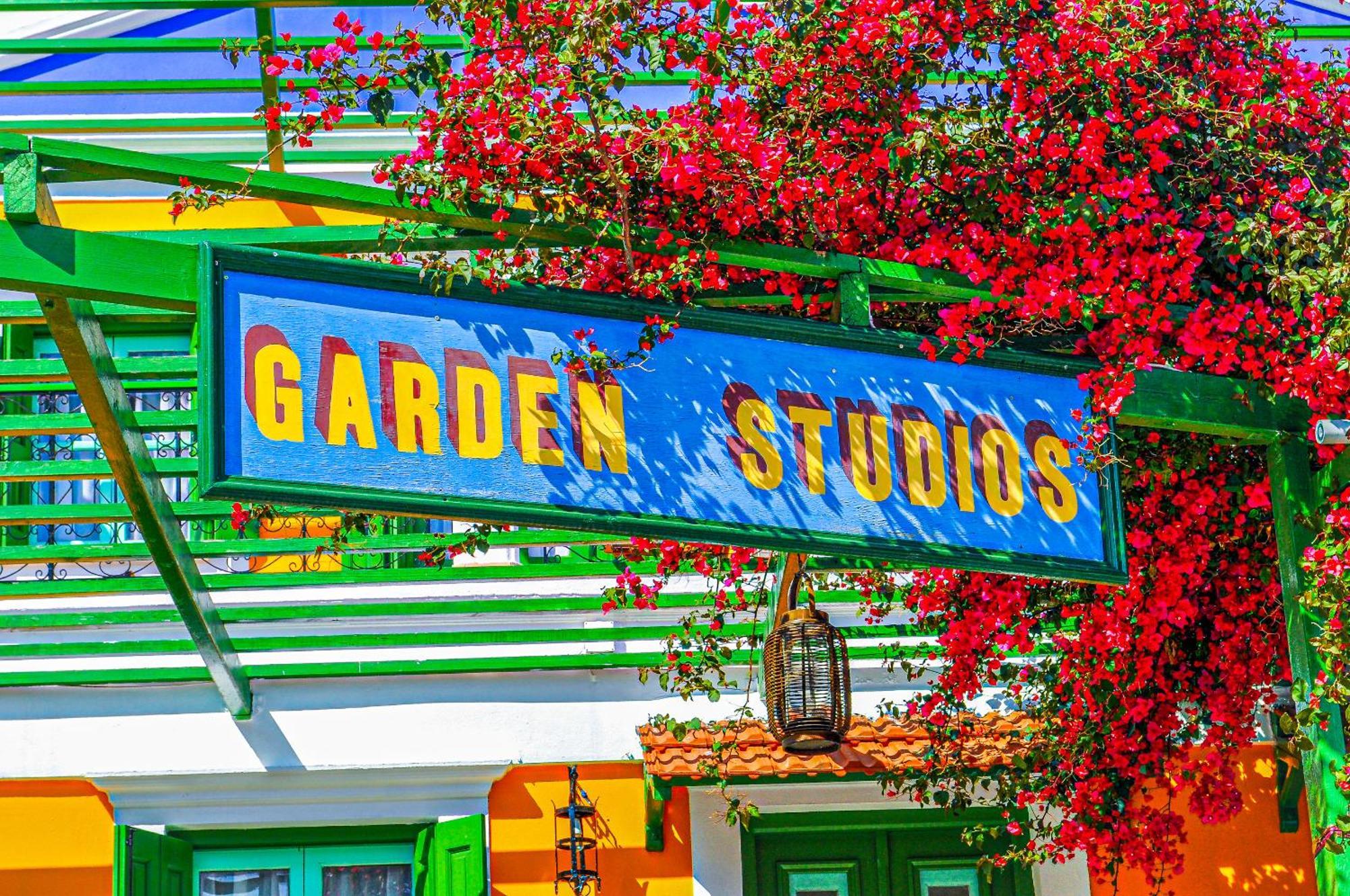 Symi Garden Studios Luaran gambar