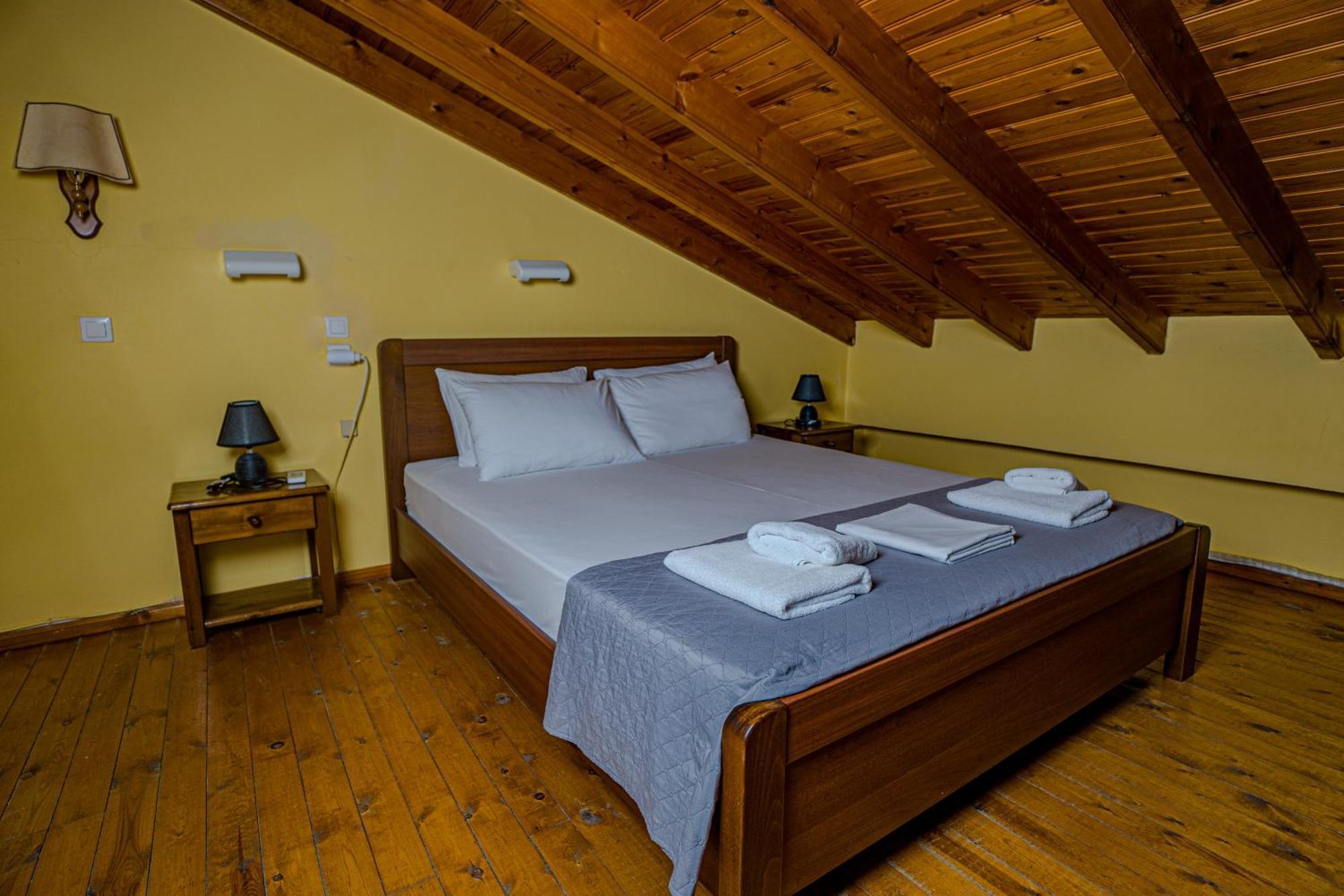 Symi Garden Studios Luaran gambar