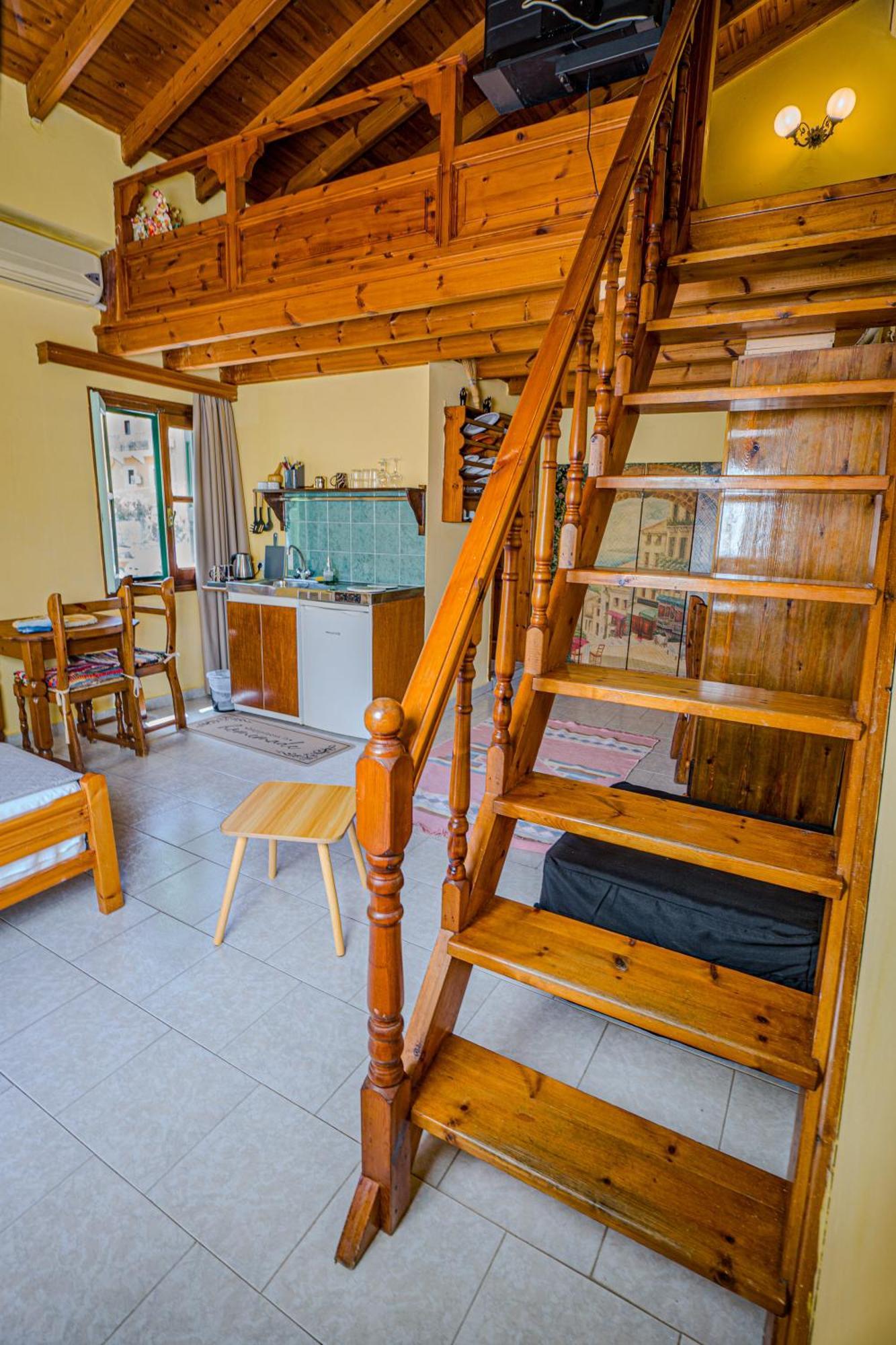 Symi Garden Studios Luaran gambar