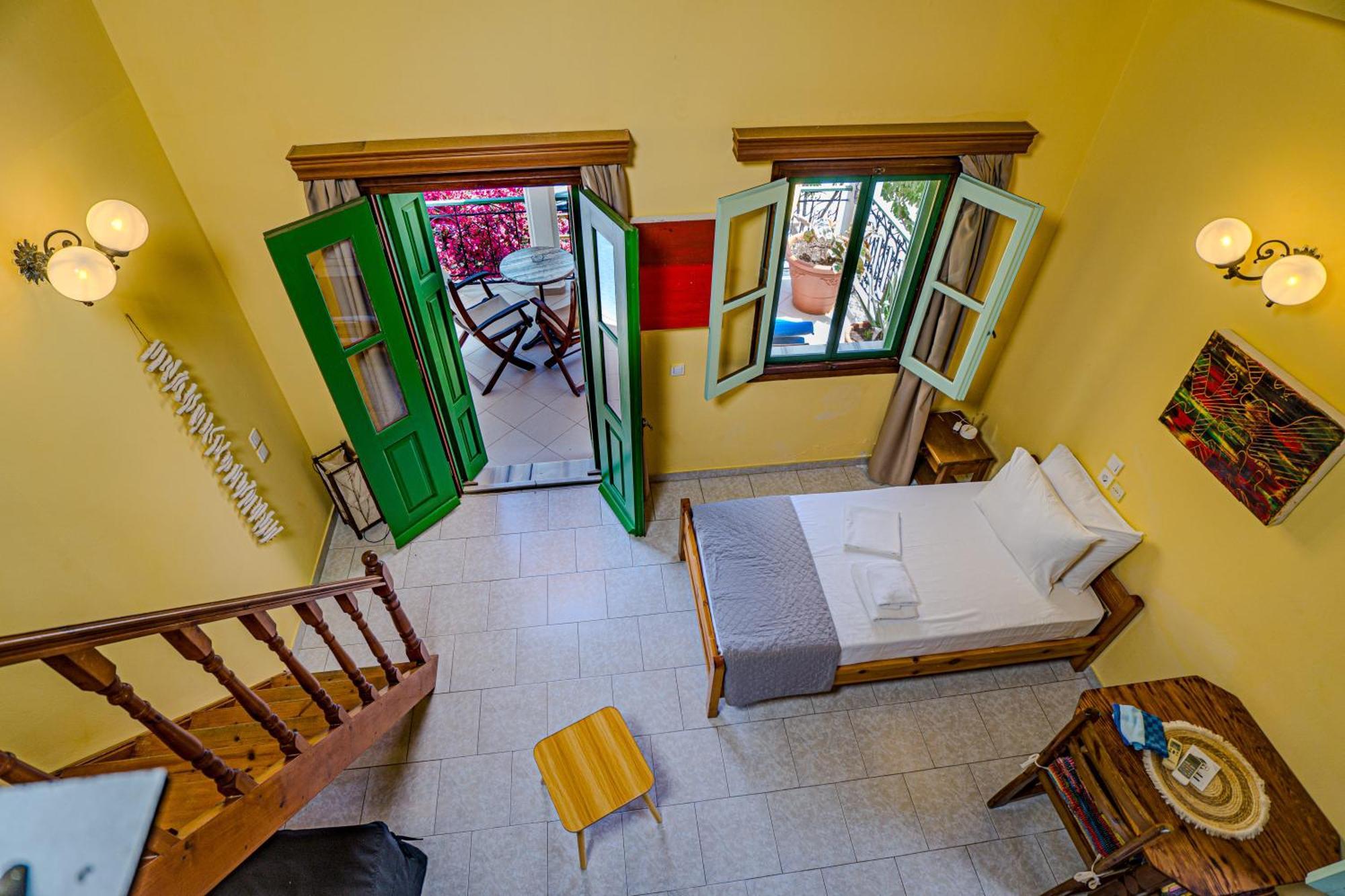 Symi Garden Studios Luaran gambar