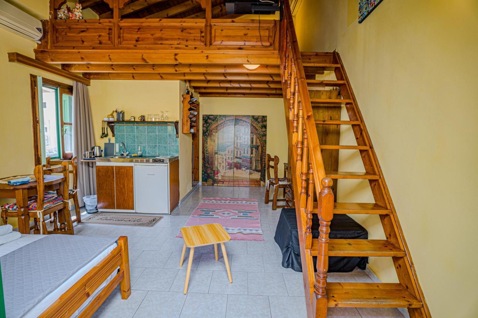 Symi Garden Studios Luaran gambar