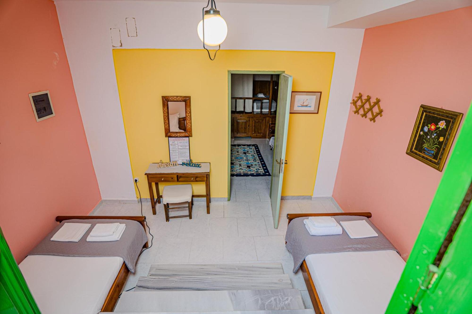 Symi Garden Studios Luaran gambar