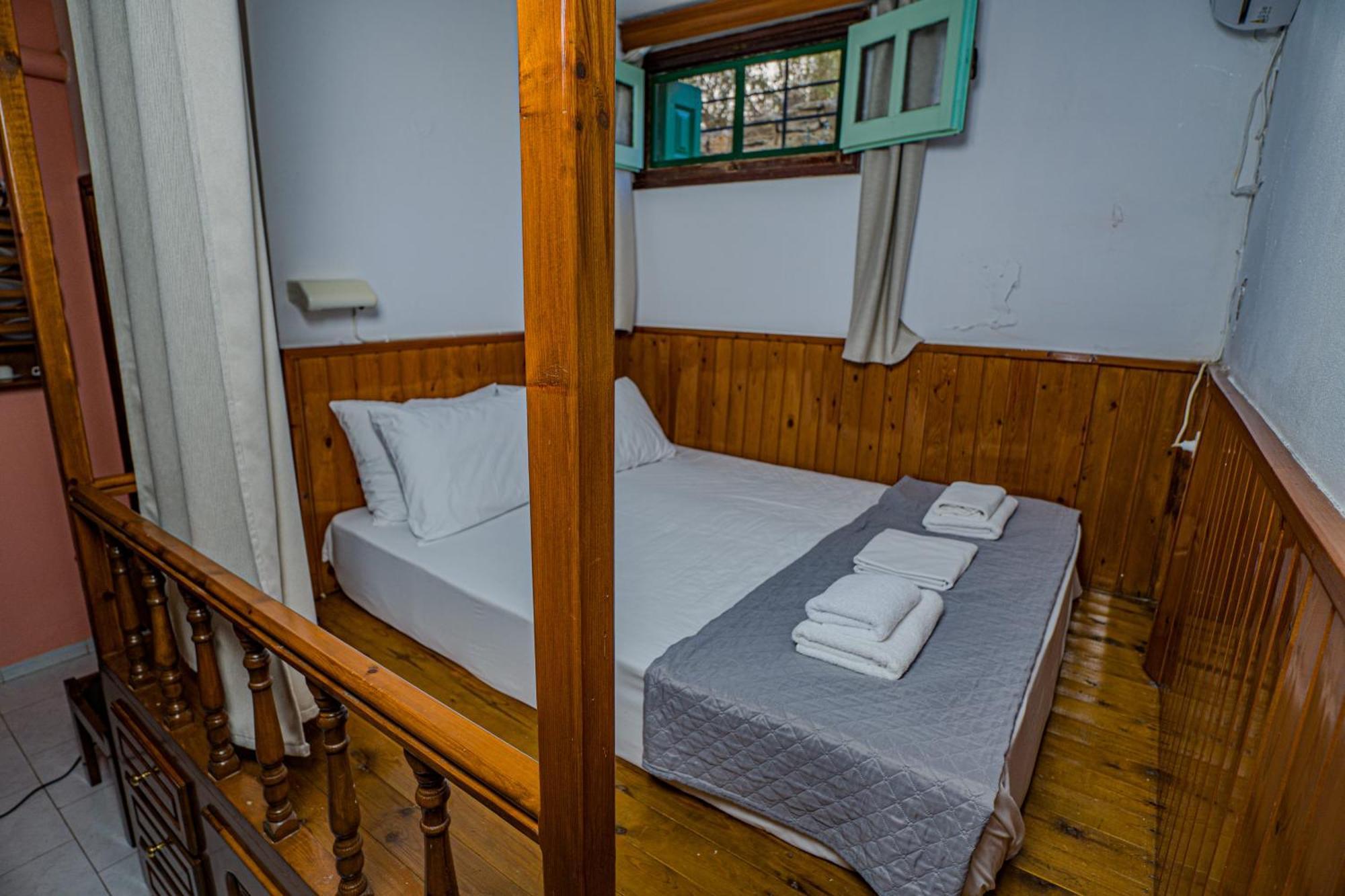 Symi Garden Studios Luaran gambar