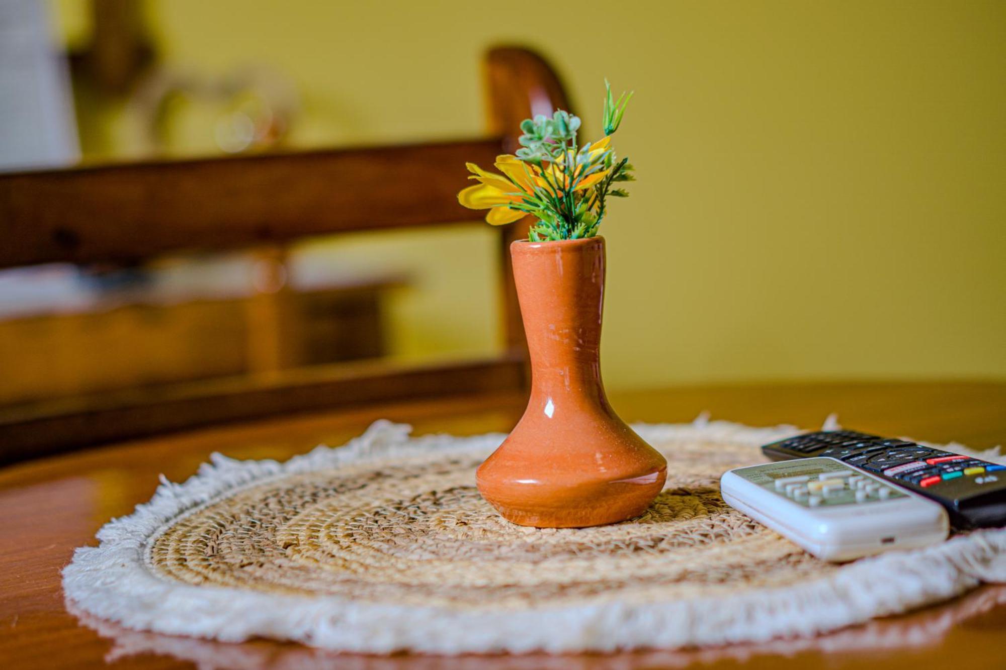 Symi Garden Studios Luaran gambar